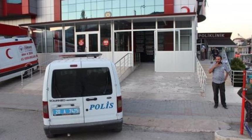 Eski Erkek Arkadaşını Bı&ccedil;aklayıp, Ikinci Kattan Atladı