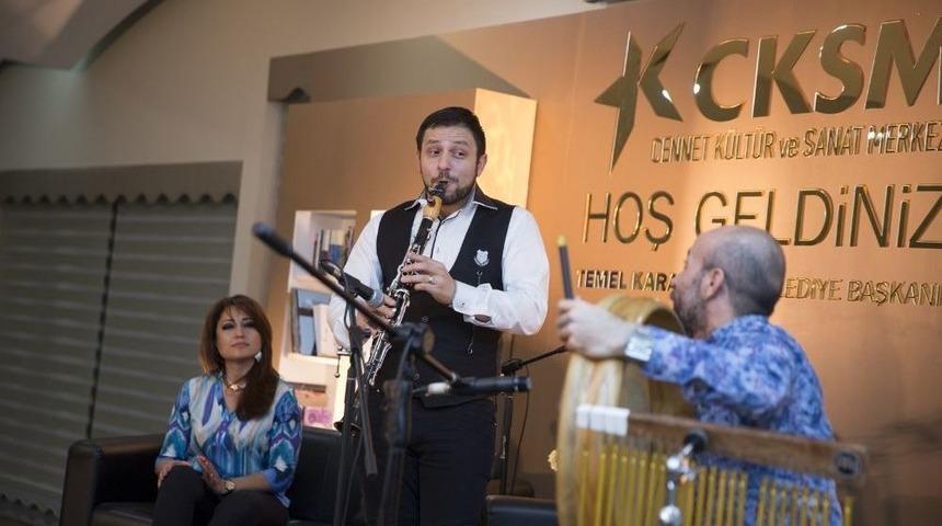 Ney Ve Klarnet Aynı Sahnede