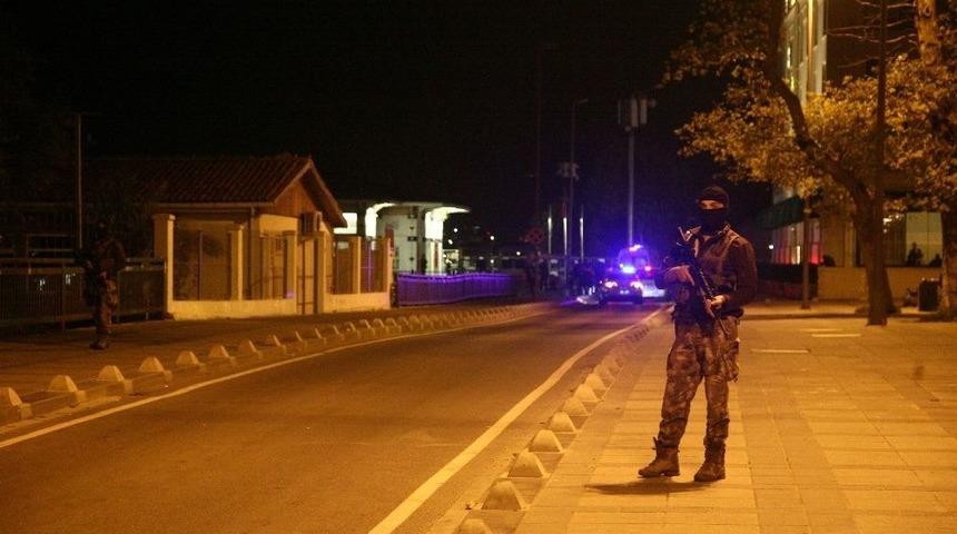 Başbakanlık Ofisi Yakınlarında Silah Sesleri Hareketliliğe Yol A&ccedil;tı