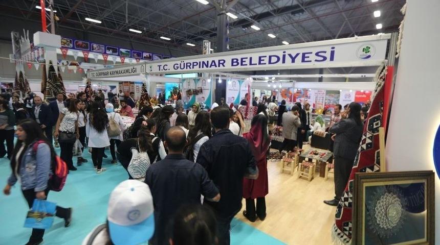 Turizm Fuarında G&uuml;rpınar &Uuml;r&uuml;nlerine Yoğun İlgi
