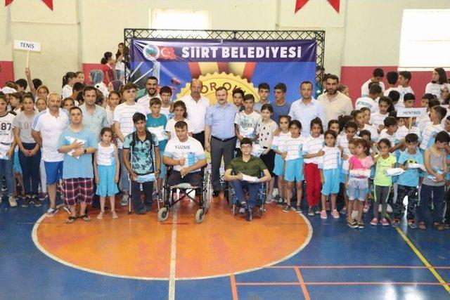 Siirt’te 3 Bin 400 Sporcuya Forma Dağıtıldı