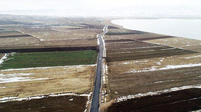 İpekyolu’nda 23.5 Kilometrelik Yol Yapıldı