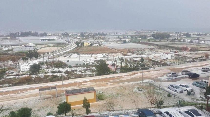 Dolu Anamur&rsquo;u Beyaza B&uuml;r&uuml;d&uuml;