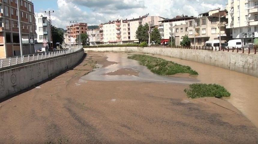 Sel Sonrası Yaralar Sarılıyor