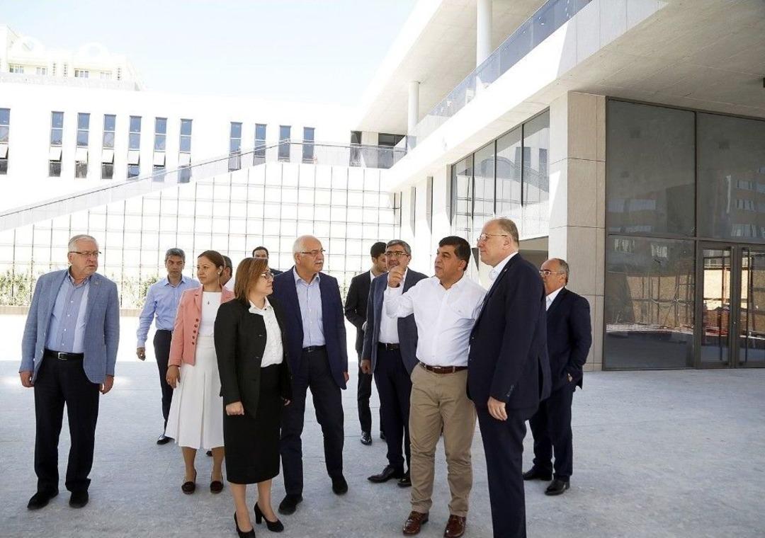 Fadıloğlu&rsquo;ndan Hizmet Brifingi