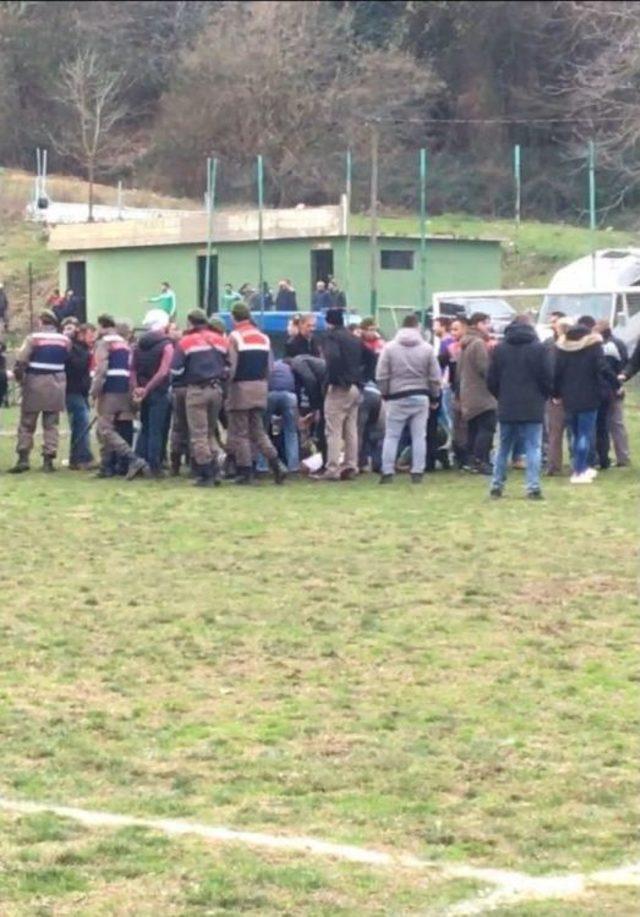 Boks Ringine Dönen Yeşil Sahada 2 Futbolcu Hastanelik Oldu