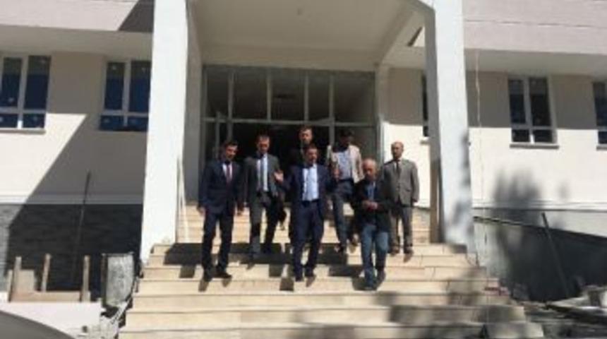 Yıldız, Tortum&rsquo;da Okul İnşaatını İnceledi