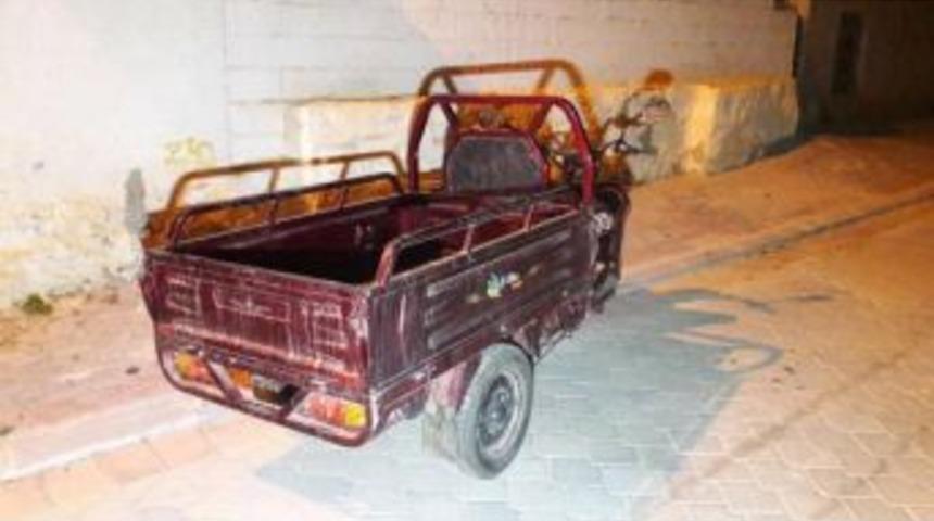 Elektrikli Bisiklet Devrildi: 1 &Ccedil;ocuk &Ouml;ld&uuml;, 2 &Ccedil;ocuk Yaralı