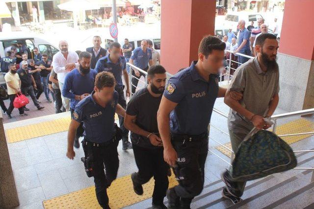 Kocaeli’de Deaş Üyesi Olduğu İddia Edilen 16 Kişi Adliyeye Sevk Edildi