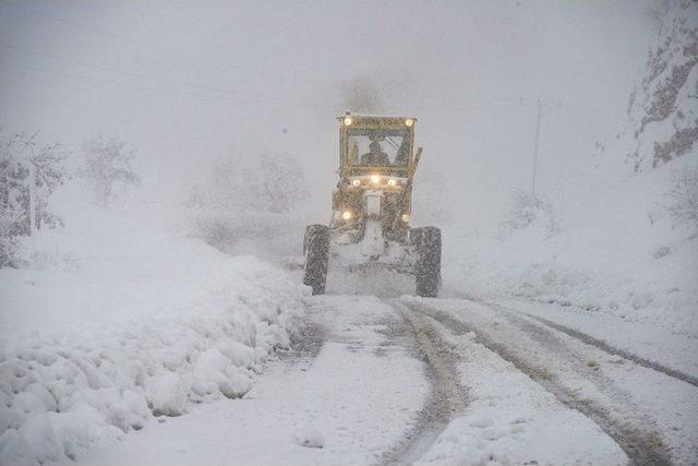 Malatya’da Kapanan Yollar Ulaşıma Açıldı