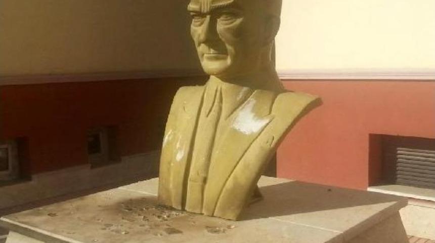 Pkk Operasyonunda, Atat&uuml;rk B&uuml;st&uuml;ne Motolof Atan Ş&uuml;pheli Yakalandı