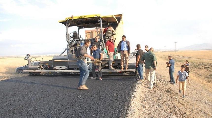 Bulanık&rsquo;ta Yol Asfaltlama &Ccedil;alışması