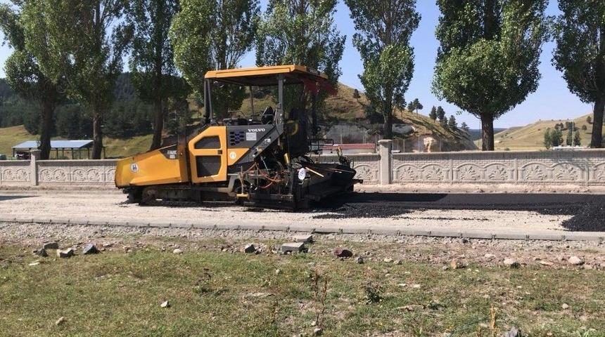 Sarıkamış&rsquo;ta Asfalt &Ccedil;alışmaları Devam Ediyor