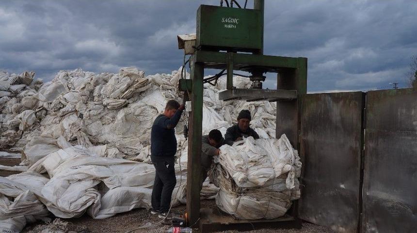 Atık Naylonlar Ekonomiye Kazandırılıyor