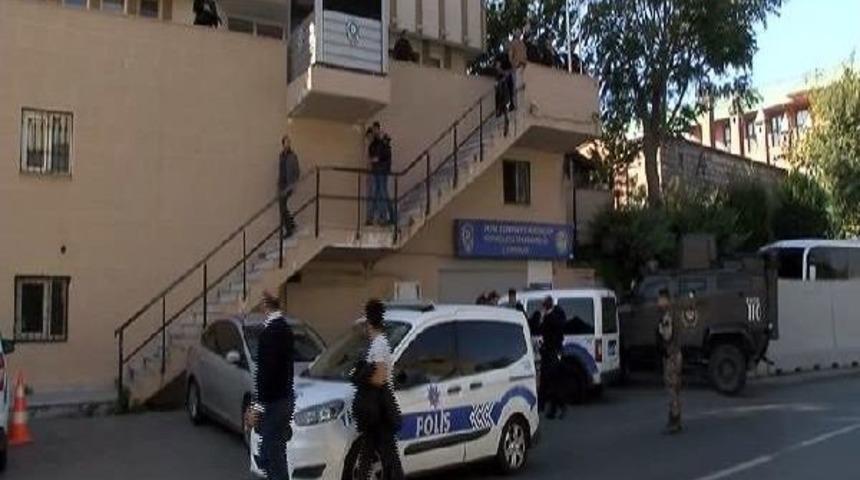 Beyazıt Polis Merkezi Yakınında Hareketli Dakikalar