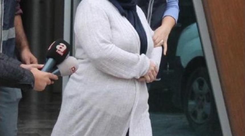 1 Milyon Lira Dolandırıcılık Ş&uuml;phelisi 'altın Kızlar' Yakalandı