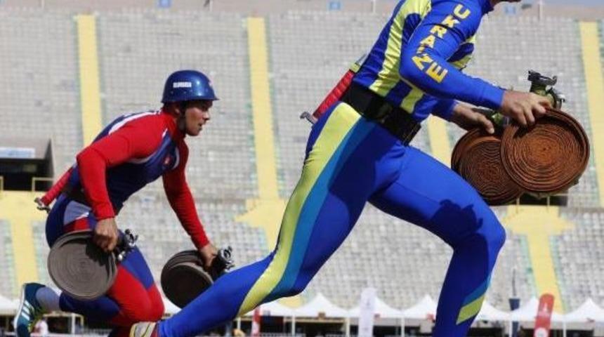 İzmir'de Itfaiye Sporları Şampiyonasında Mücadele Sürüyor