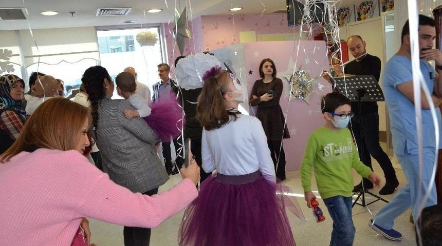 &Ccedil;ocuklara Masalsı Etkinlik