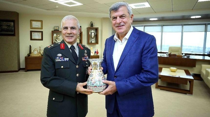 Edok Komutanından Başkan Karaosmanoğlu&rsquo;na Ziyaret