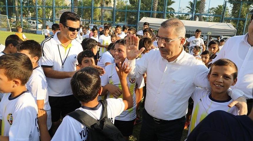 Y&uuml;reğir Belediyesi Mahallelerarası Futbol Turnuvası Startı Verildi