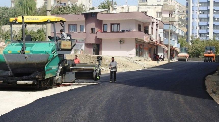 Vakıfkent Mahallesinde, Yol Genişletme Ve Asfaltlama &Ccedil;alışması S&uuml;r&uuml;yor