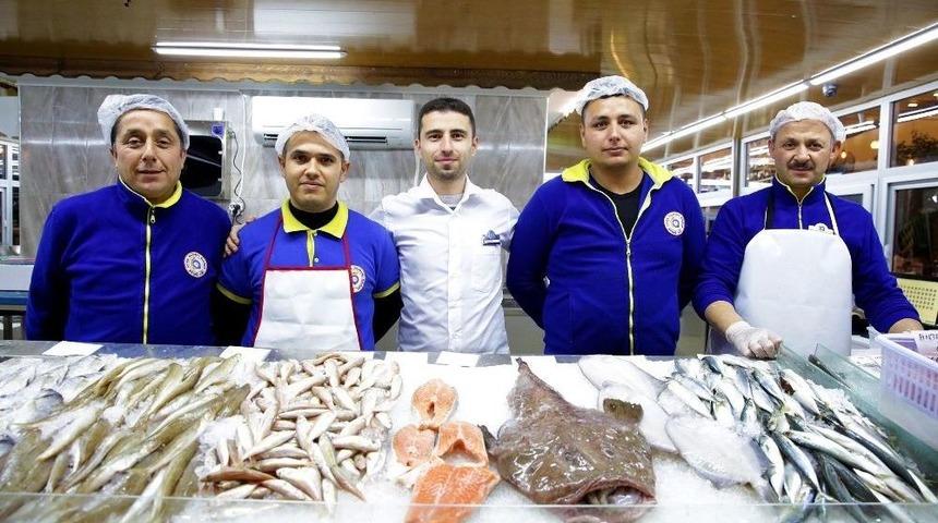 D&uuml;den Balık &Ccedil;arşısı&rsquo;na Yoğun İlgi