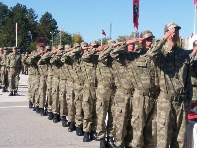 Kılıçdaroğlu Oğlunun Yemin Törenine Katıldı