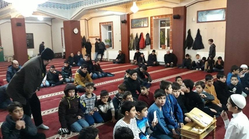 &Ouml;ğrenciler &Ouml;d&uuml;llendirildi