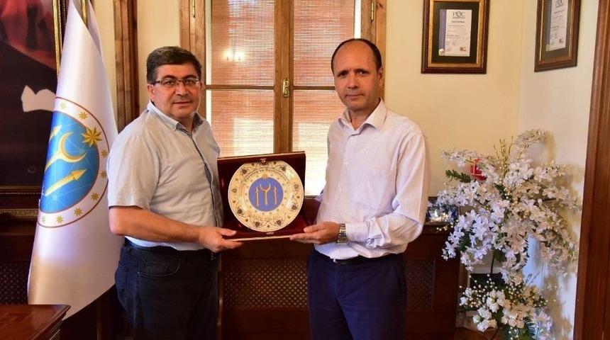 Ak Parti Boz&uuml;y&uuml;k İl&ccedil;e Teşkilatından Başkan Can&rsquo;a Ziyaret