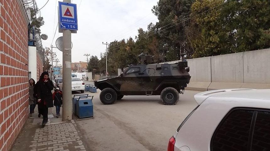 Ter&ouml;r &Ouml;rg&uuml;t&uuml; Pyd Ateş A&ccedil;tı: 1 Asker Yaralı