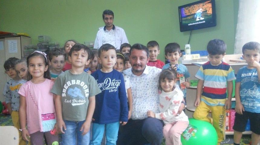 Akcan’dan Anaokuluna Oyun Grubu Yardımı