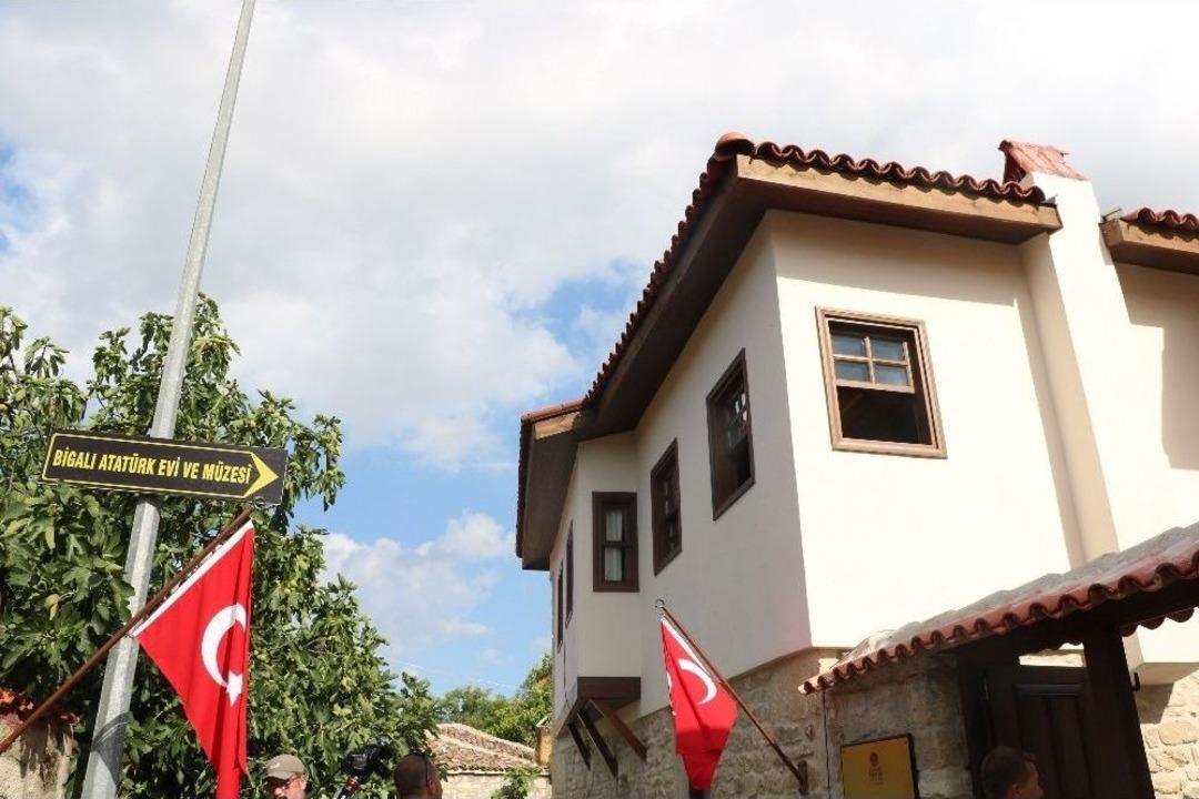 &lsquo;atat&uuml;rk Evi M&uuml;zesi&rsquo; T&ouml;renle A&ccedil;ıldı
