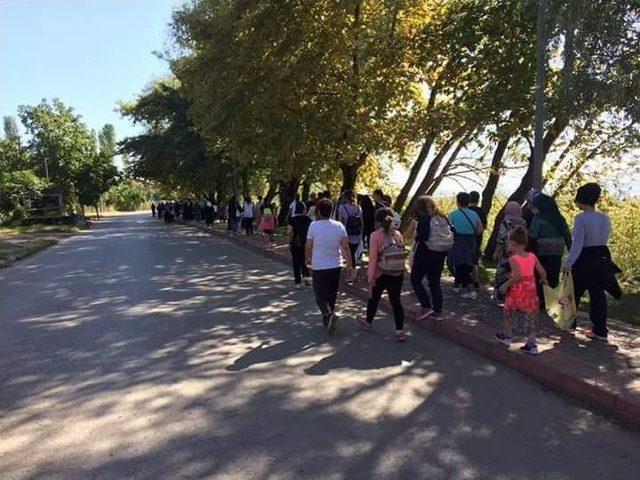 Kartepe’de Sağlıklı Yaşam İçin Yürüyüşleri Devam Ediyor