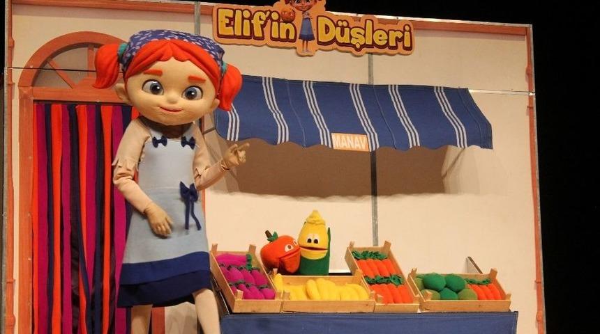 Sultangazi&rsquo;de S&ouml;mestr Heyecanı &Ccedil;ocuk Tiyatrolarıyla Yaşanıyor