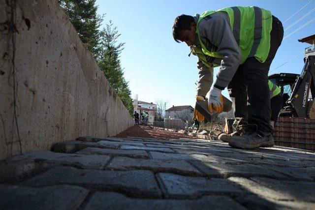 Başiskle’de Sahile Açılan Sokak Ve Caddelerde Çalışmalar Devam Ediyor