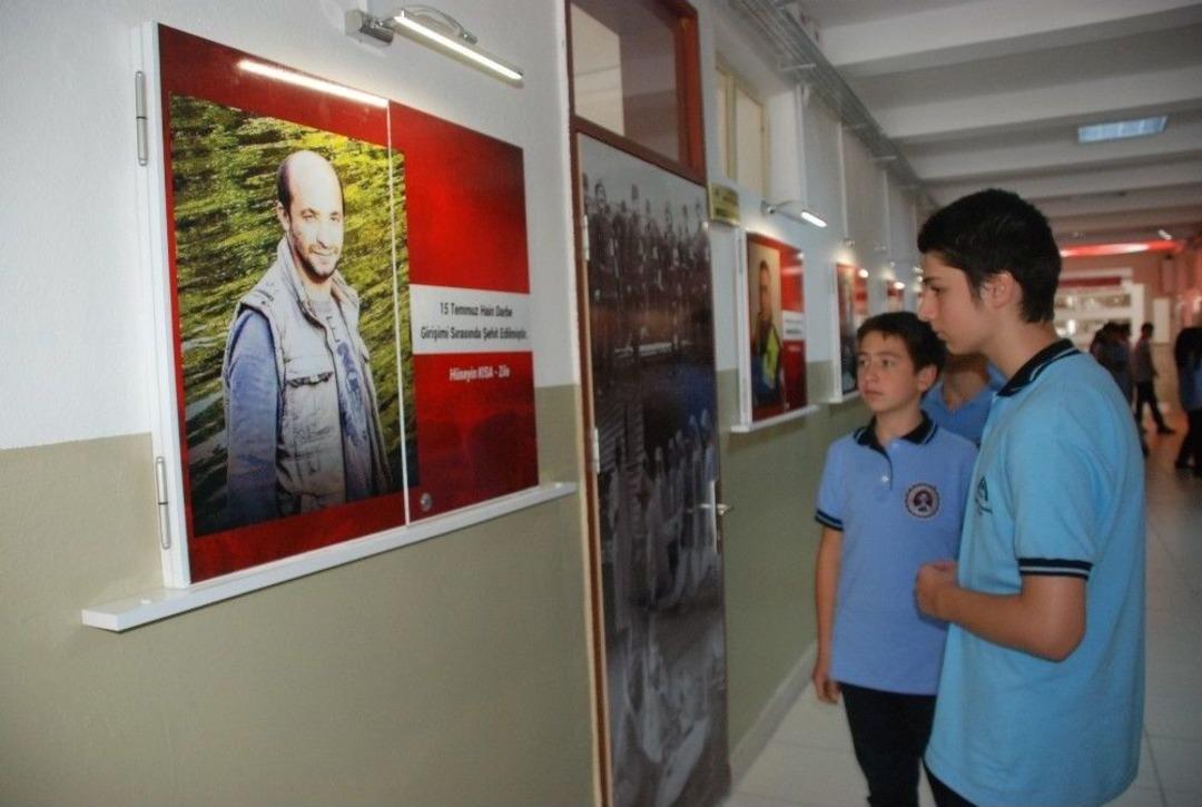 Anadolu Lisesinde &lsquo;şehitler Koridoru&rsquo;