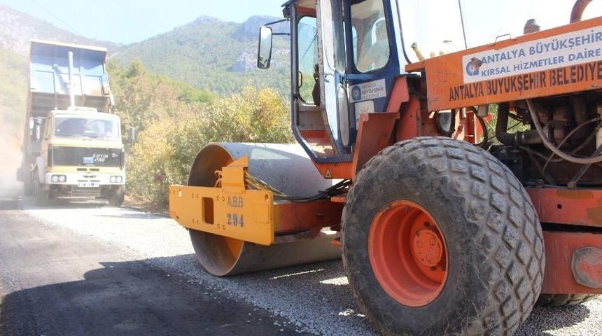 Gazipaşa Grup Yolları Asfaltlanıyor
