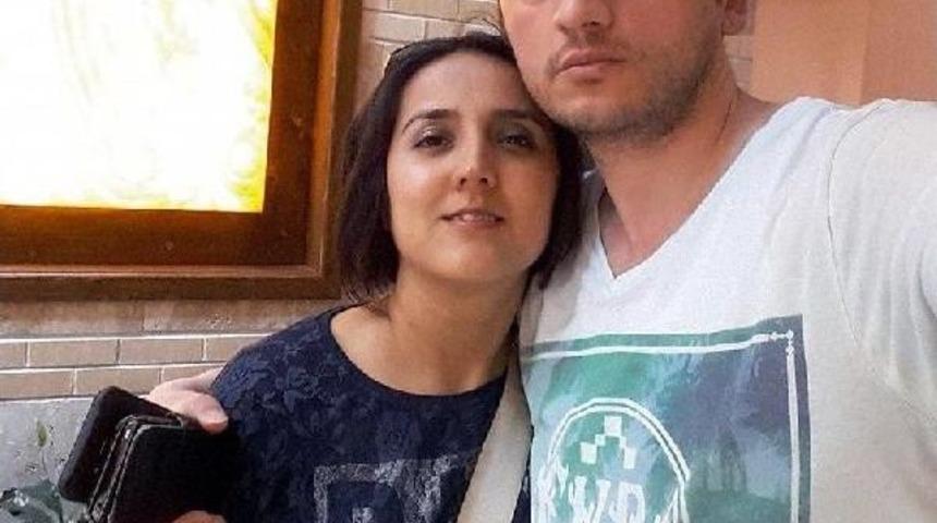 Hamile Eşinin Öldüğü Kazada Sürücünün Serbest Kalmasına Tepki Gösterdi