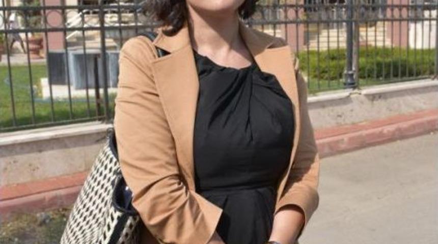 &Ouml;z&ccedil;elik Ailesinin Avukatı: Emrah Serbes Yazdığı Senaryoya G&ouml;re Teslim Oldu