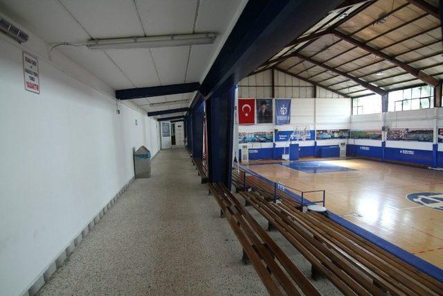 50. Yıl Spor Salonu’nun Yenileme Çalışmaları Başlıyor