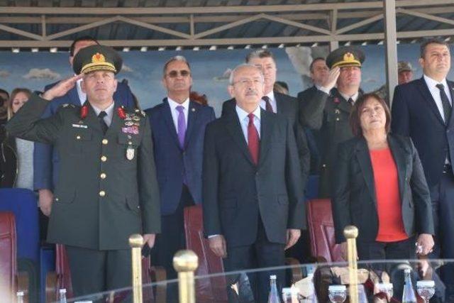 Chp Lideri Kılıçdaroğlu, Oğlunun Yemin Törenine Katıldı