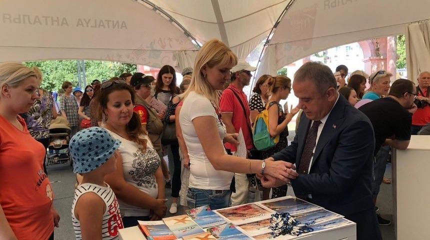 Konyaaltı Belediyesi Moskova’daki Türkiye Festivali’nde