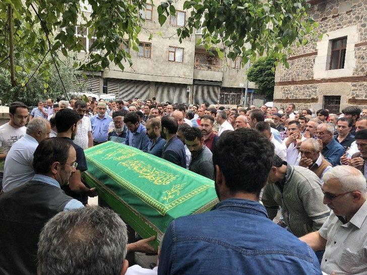 Baltahanenin Fatih Ağabeyisi Son Yolculuğuna Uğurlandı G1