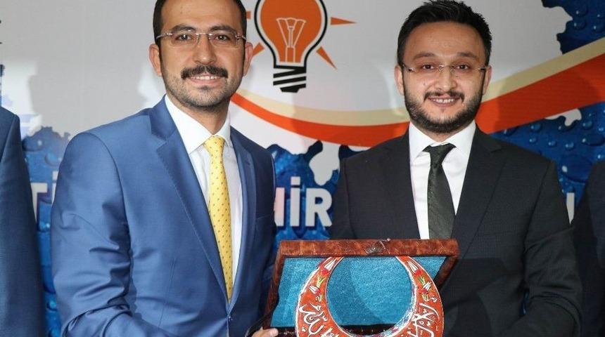 Ak Parti İl Başkanlığında Devir Teslim T&ouml;reni Yapıldı