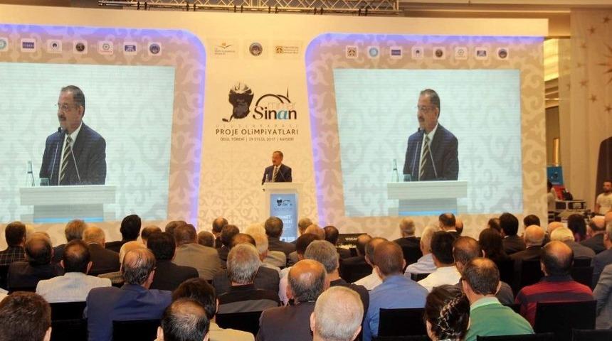 &Ccedil;evre Ve Şehircilik Bakanı Mehmet &Ouml;zhaseki: