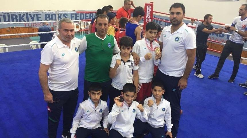 Boksun Şampiyonu B&uuml;y&uuml;kşehir&rsquo;den