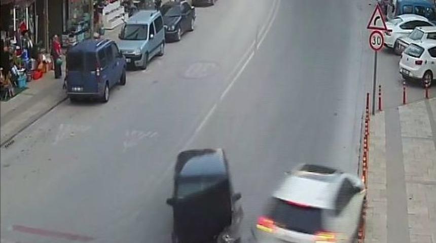 Denizli’de Yaşanan Trafik Kazaları Kamerada