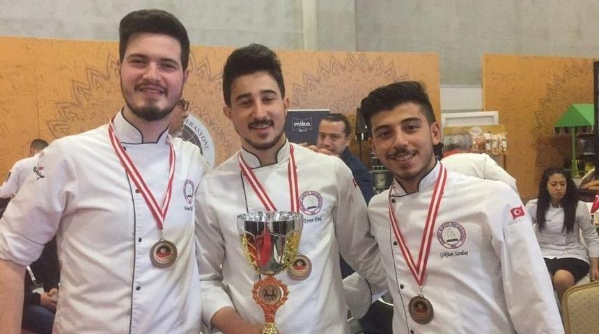 Be&uuml;&rsquo;n&uuml;n Lezzet Ustaları T&uuml;rkiye &Uuml;&ccedil;&uuml;nc&uuml;s&uuml; Oldu