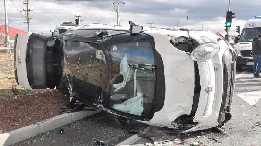 Konya&rsquo;da Trafik Kazası: 4 Yaralı