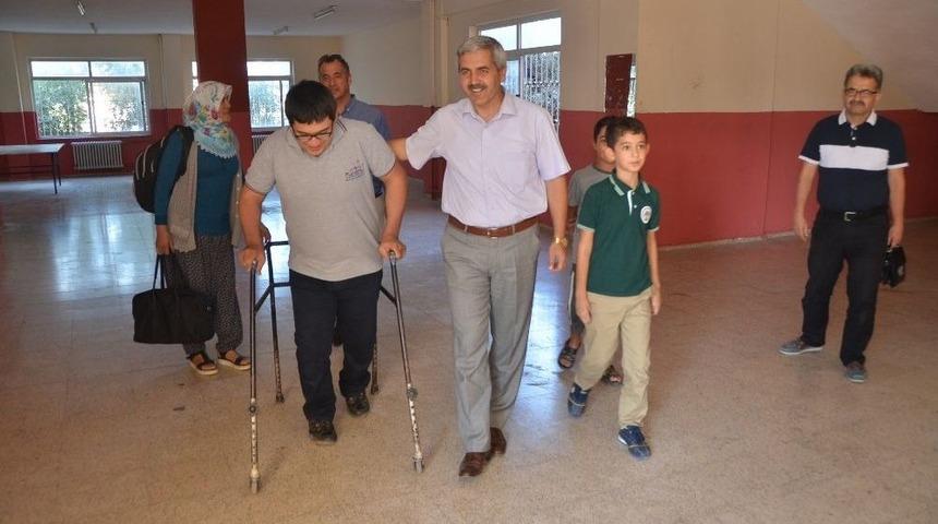 İha Duyurdu, Engelli Mustafa&rsquo;nın Servis Sorunu &Ccedil;&ouml;z&uuml;ld&uuml;